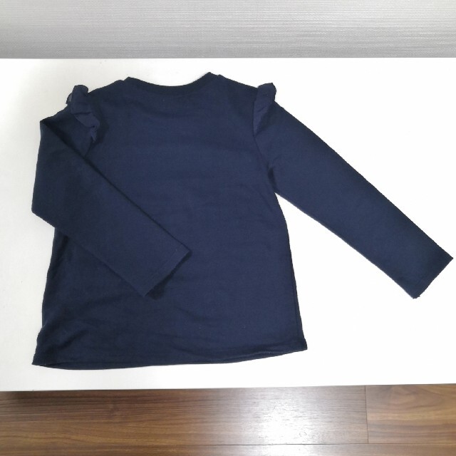 ロンT　ネイビー　130cm キッズ/ベビー/マタニティのキッズ服女の子用(90cm~)(Tシャツ/カットソー)の商品写真