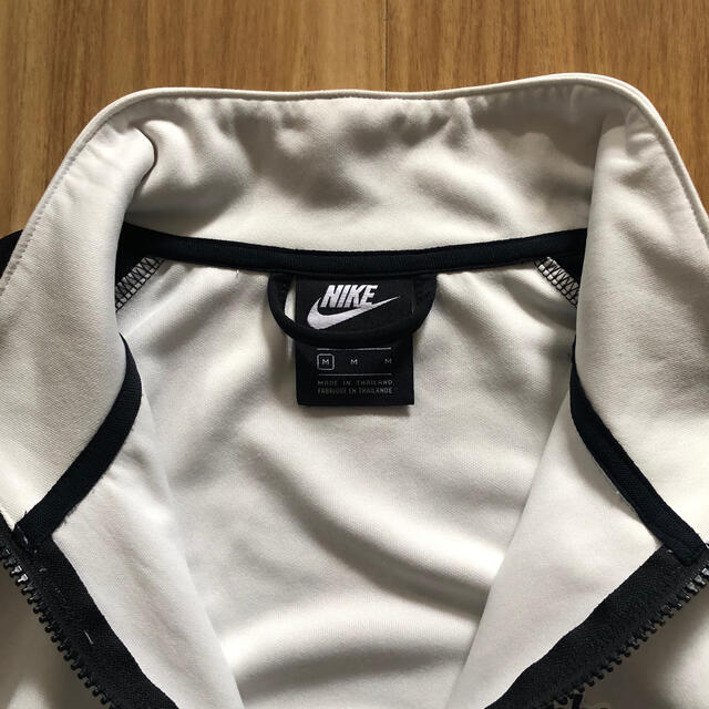 NIKE(ナイキ)のNIKE ジップアップ　ジャケット　M 中古 メンズのトップス(ジャージ)の商品写真