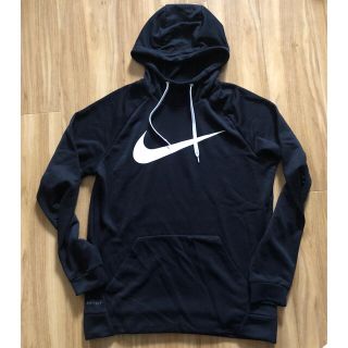 ナイキ(NIKE)のNIKE パーカー　プルオーバー　M 黒　ブラック　中古(パーカー)