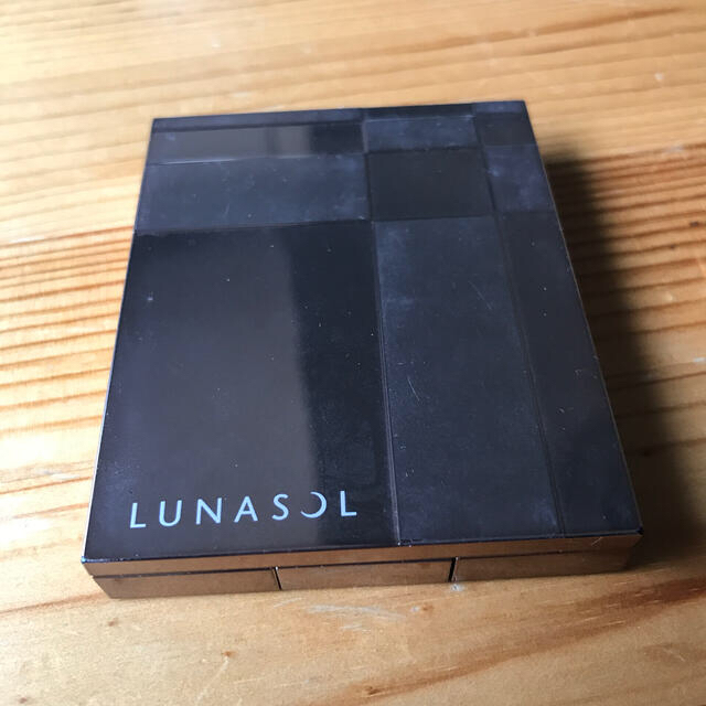 LUNASOL(ルナソル)のルナソル　スキンモデリングアイズ　02 コスメ/美容のベースメイク/化粧品(アイシャドウ)の商品写真