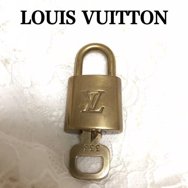 LOUIS VUITTON(ルイヴィトン)のミリ@値下げ交渉◎様専用★ルイヴィトン　南京錠　333 ・316 レディースのファッション小物(その他)の商品写真