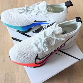 ナイキ(NIKE)のナイキ ウィメンズ エアズームテンポネクスト％フライニット 23.5cm(シューズ)