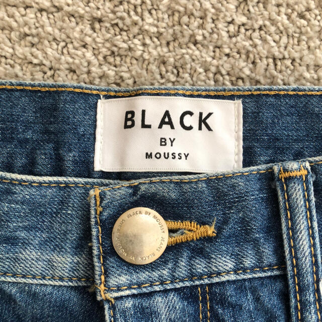 BLACK by moussy(ブラックバイマウジー)のblack by mossy デニムパンツ レディースのパンツ(デニム/ジーンズ)の商品写真