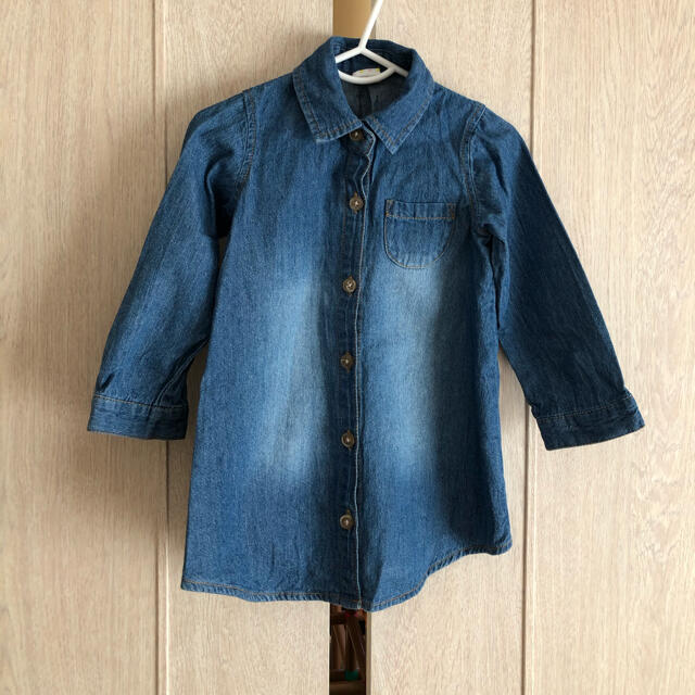 デニムワンピース キッズ/ベビー/マタニティのキッズ服女の子用(90cm~)(ワンピース)の商品写真