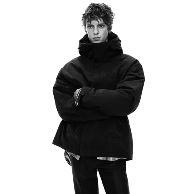 Jil Sander(ジルサンダー)のUNIQLO × JIL SANDER +J ハイブリッドダウン 黒L メンズのジャケット/アウター(ダウンジャケット)の商品写真