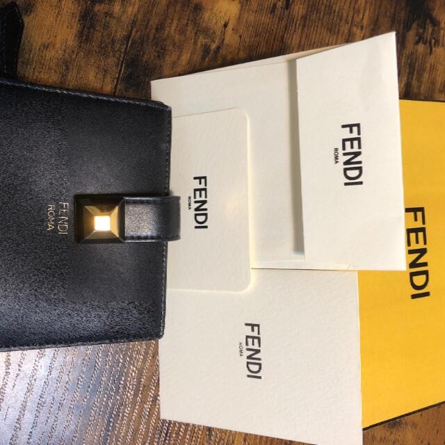 FENDI 二つ折り財布