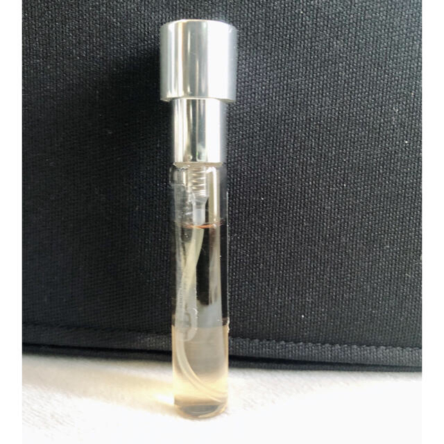 TOM FORD(トムフォード)の【約4.5ml】トムフォード香水 ベルベットオーキッド コスメ/美容の香水(香水(女性用))の商品写真