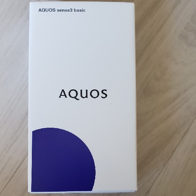 SHARP(シャープ)の未使用　AQUOS sense3 basic シルバー スマホ/家電/カメラのスマートフォン/携帯電話(スマートフォン本体)の商品写真