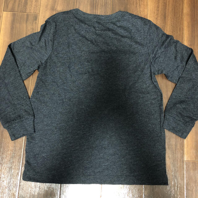 Old Navy(オールドネイビー)のOLDNAVY 無地ロンT 120 キッズ/ベビー/マタニティのキッズ服男の子用(90cm~)(Tシャツ/カットソー)の商品写真