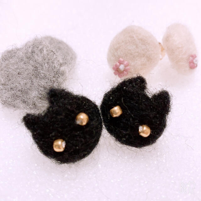 【試作品、最安値】ネコピアス ハンドメイドのアクセサリー(ピアス)の商品写真