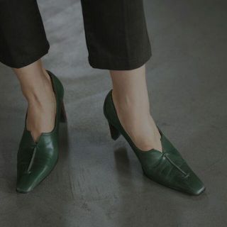 アメリヴィンテージ(Ameri VINTAGE)の定価以下！Ameri  VINTAGE LADY CUT PUMPS　完売S(ハイヒール/パンプス)