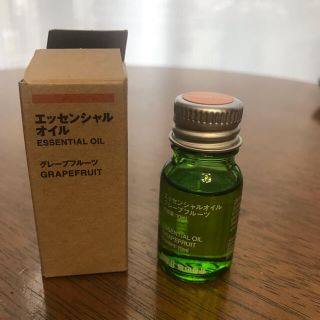 ムジルシリョウヒン(MUJI (無印良品))の新品❗️特価❗️無印良品　エッセンシャルオイル　グレープフルーツ　10ml(エッセンシャルオイル（精油）)