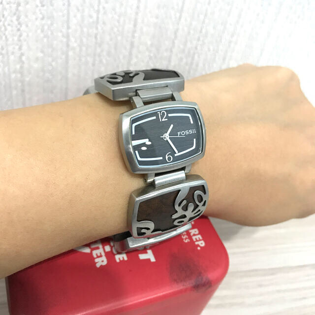 FOSSIL(フォッシル)のFOSSILブレスレット型　腕時計 レディースのファッション小物(腕時計)の商品写真