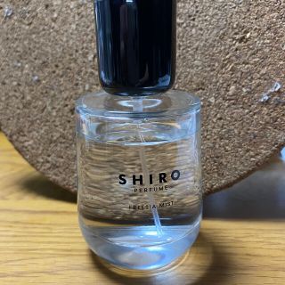 シロ(shiro)の即購入可　shiro フリージアミスト(香水(女性用))