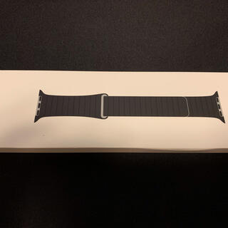 アップルウォッチ(Apple Watch)のAppleWatch 純正 ブラックレザーループ 44mm M(レザーベルト)