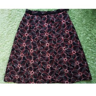 昭和レトロ   刺繍スカート(ひざ丈スカート)