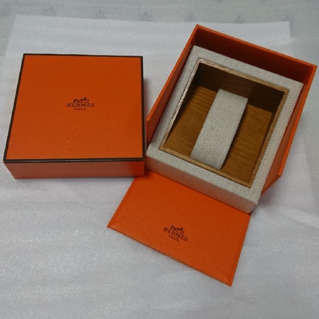 Hermes(エルメス)のエルメス 時計 ケース 箱 レディースのファッション小物(腕時計)の商品写真