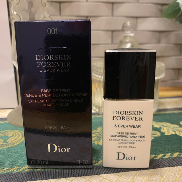 Dior(ディオール)の値下げ ディオールフォーエヴァー＆エヴァー ベース  コスメ/美容のベースメイク/化粧品(化粧下地)の商品写真