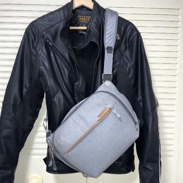 上品】 Peak Design ピークデザイン [エブリデイ スリング 6L アッシュ