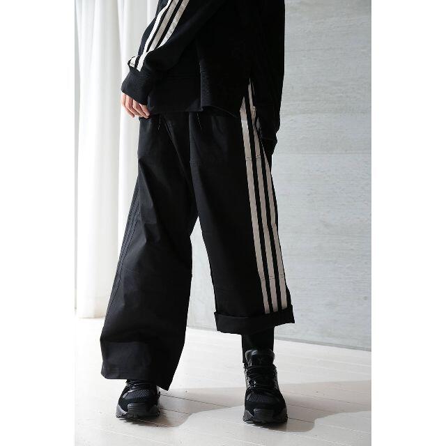 Y-3(ワイスリー)の新品 Y-3 M 3STP GABADINE WIDE PANTS メンズのパンツ(サルエルパンツ)の商品写真