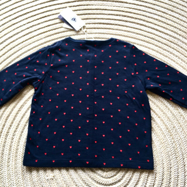 PETIT BATEAU(プチバトー)の⭐︎新品　未使用⭐︎ プチバトー  カーディガン　ハート キッズ/ベビー/マタニティのキッズ服女の子用(90cm~)(カーディガン)の商品写真