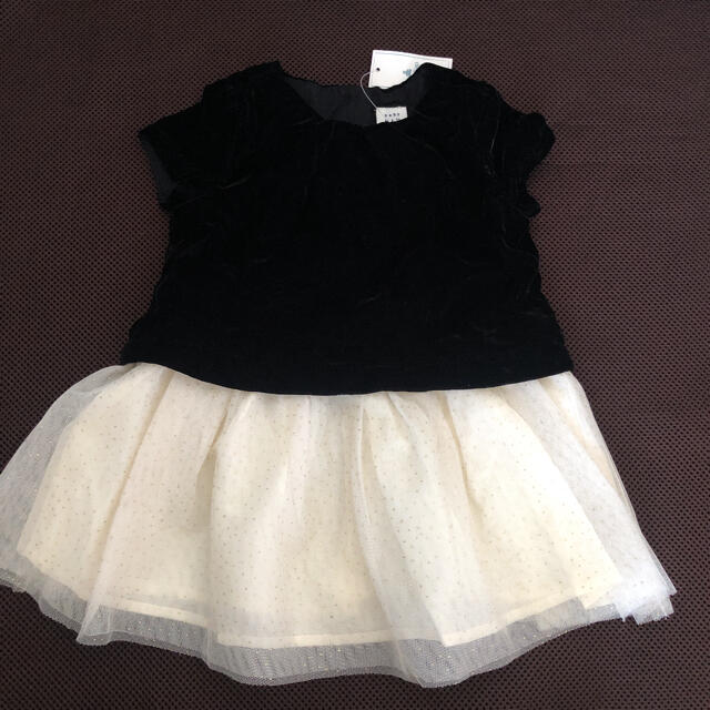 babyGAP(ベビーギャップ)の新品！baby gap ワンピース 90 カバーパンツつき キッズ/ベビー/マタニティのキッズ服女の子用(90cm~)(ワンピース)の商品写真