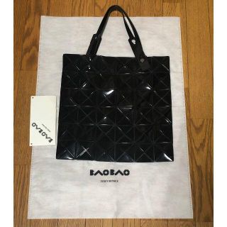 イッセイミヤケ(ISSEY MIYAKE)のISSEY MIYAKE BAO BAO 33×33 ブラック 中古品(トートバッグ)