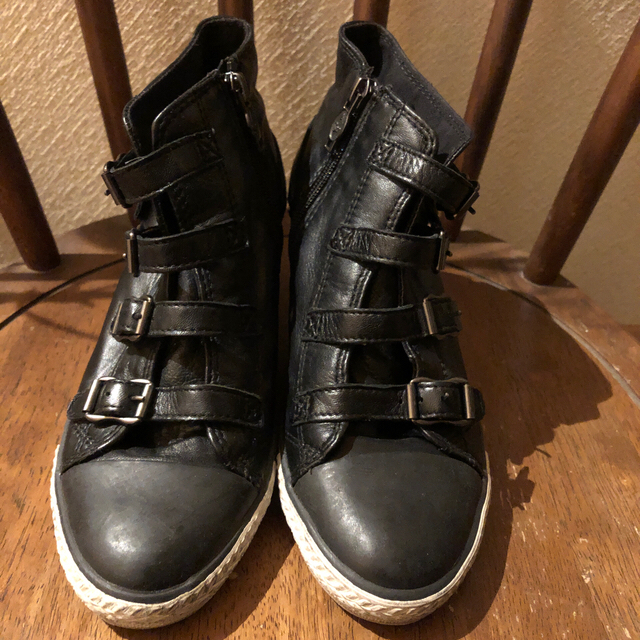 ASH(アッシュ)の❤️ASH レザーショートブーツ❤️イタリア レディースの靴/シューズ(ブーツ)の商品写真