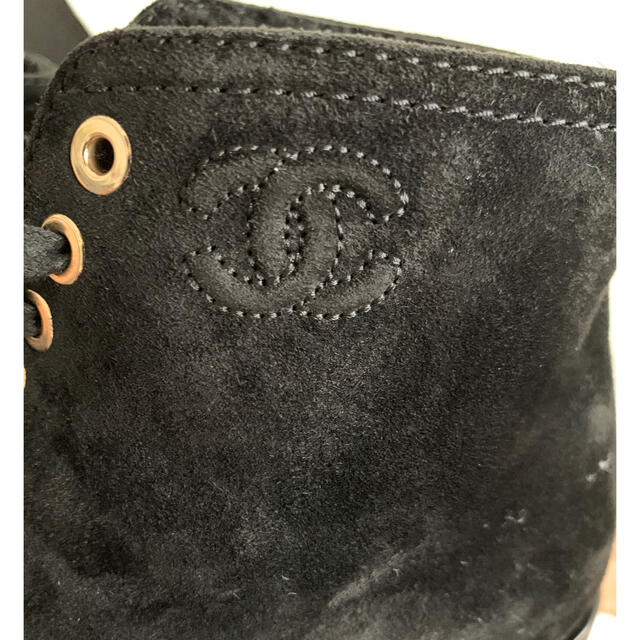 CHANEL(シャネル)の☆美品☆CHANELレースアップムートンブーツ22センチ レディースの靴/シューズ(ブーツ)の商品写真