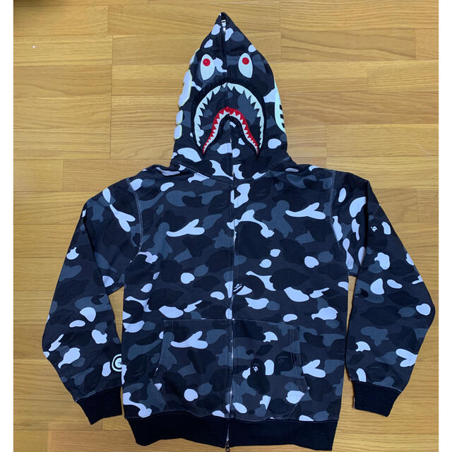 A BATHING APE(アベイシングエイプ)のアベイシングエイプ シャーク スウェット パーカー  メンズのトップス(パーカー)の商品写真