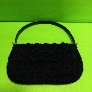 ショッピング卸し売り ニットバッグ バーバリーブルーレーベル 美品 ケーブル編み 肩掛け 黒 ブラック ハンドバッグ