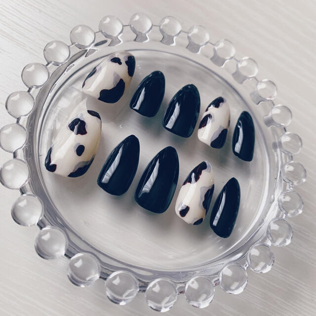 monotone nail コスメ/美容のネイル(つけ爪/ネイルチップ)の商品写真