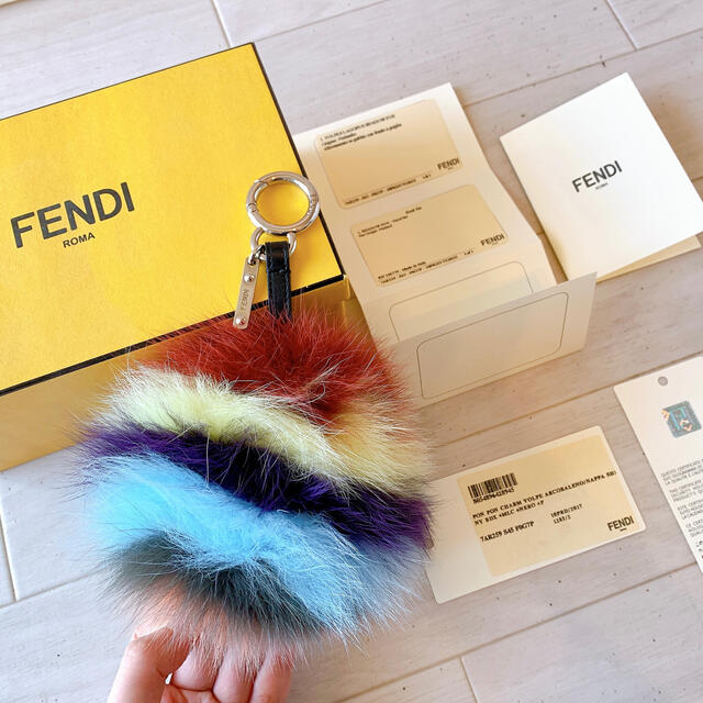 【限定レア】FENDI フェンディ　フォックスファー　チャーム