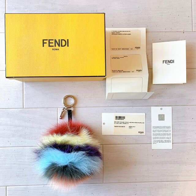 お得超特価 FENDI フェンディ FENDI バッグチャーム/モンスター/フォックスファー×レザー/ピの通販 by  有限会社かねき｜フェンディならラクマ