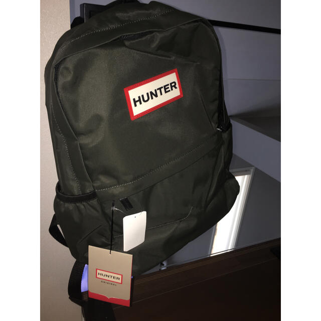 HUNTER(ハンター)の【新品・タグ付き】HUNTER ナイロンスモール バックパック ダークオリーブ レディースのバッグ(リュック/バックパック)の商品写真