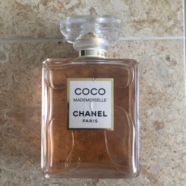 CHANEL(シャネル)の【最安値‼️】ココ マドモアゼル オードゥ パルファム アンタンス 100ml コスメ/美容の香水(香水(女性用))の商品写真