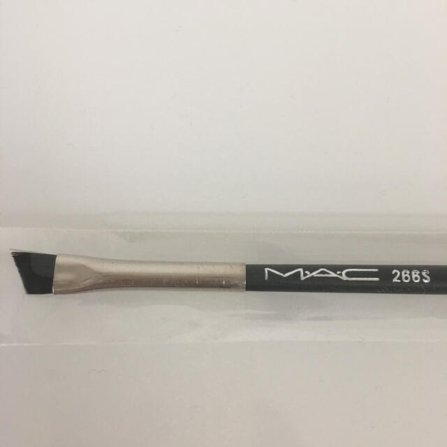 MAC(マック)の《新品・未使用》M.A.C アイ/アイブロウ ブラシ　266S コスメ/美容のメイク道具/ケアグッズ(ブラシ・チップ)の商品写真