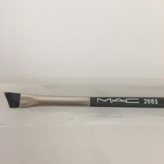 マック(MAC)の《新品・未使用》M.A.C アイ/アイブロウ ブラシ　266S(ブラシ・チップ)