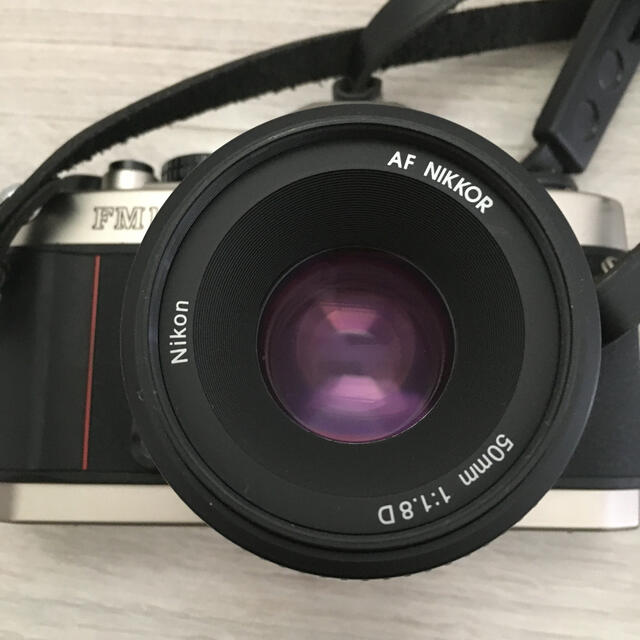 Nikon(ニコン)の【Nikon】フィルムカメラFM10 ＋単焦点レンズ50mmセット スマホ/家電/カメラのカメラ(フィルムカメラ)の商品写真