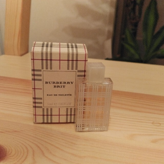 BURBERRY(バーバリー)のBURBERRY　オードトワレ　未使用品 コスメ/美容の香水(ユニセックス)の商品写真