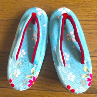 送料無料👡14cm15cm？下駄靴七五三女の子着物晴着水色花柄(下駄/草履)