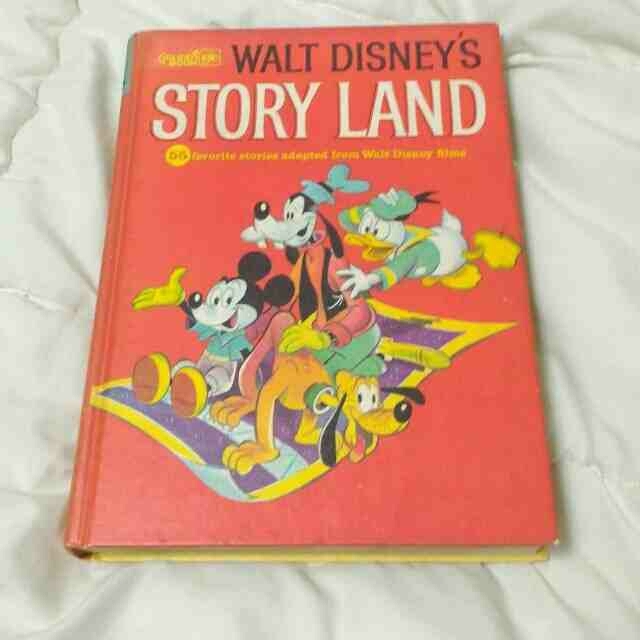 Disney(ディズニー)のディズニー洋書 ストーリーランド語学 エンタメ/ホビーの本(洋書)の商品写真