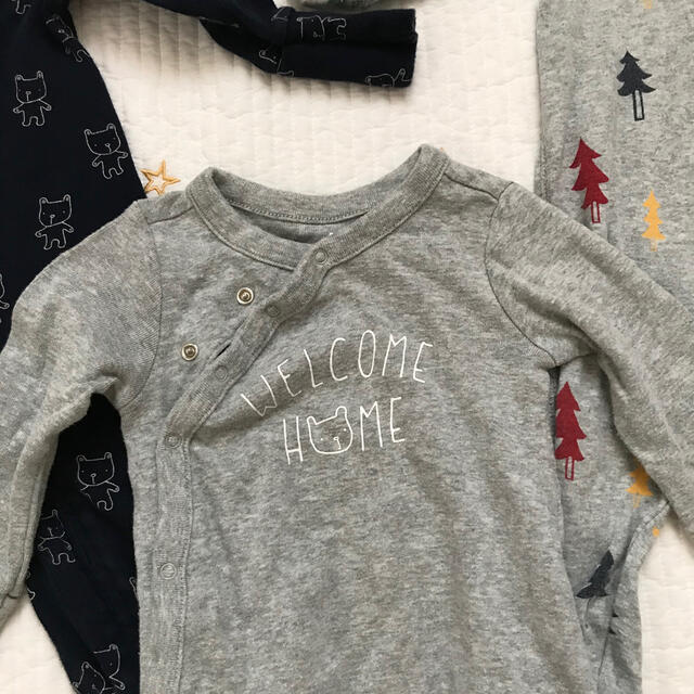 babyGAP(ベビーギャップ)の【mio様専用】babygap ロンパースまとめ売り キッズ/ベビー/マタニティのベビー服(~85cm)(ロンパース)の商品写真