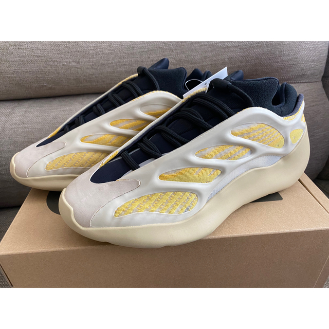 ADIDAS YEEZY 700 V3 SAFFLOWER 26.5cm