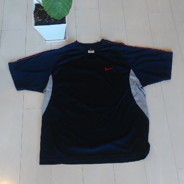 NIKE(ナイキ)のナイキ ドライフィットシャツ XL メンズのトップス(Tシャツ/カットソー(半袖/袖なし))の商品写真