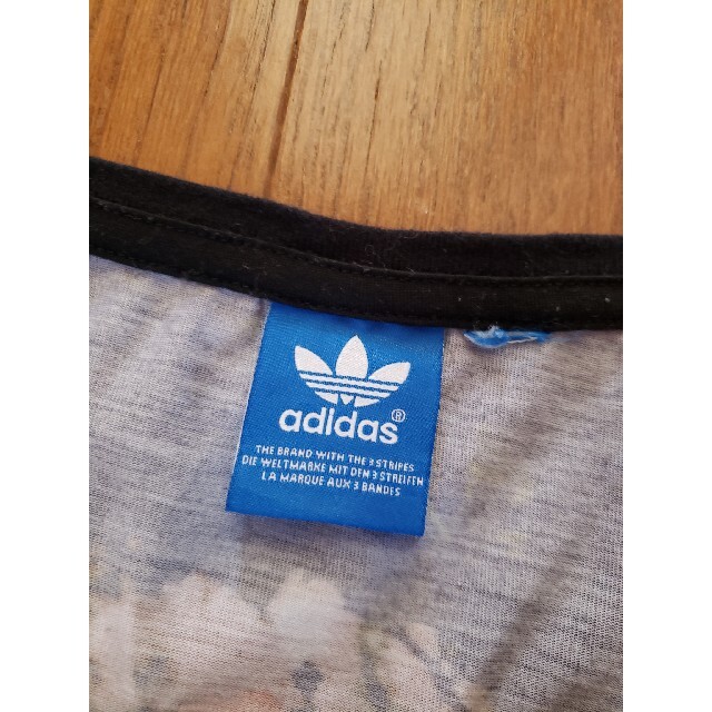 adidas(アディダス)のadidas バラ🌹T レディースのトップス(Tシャツ(半袖/袖なし))の商品写真