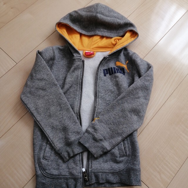 PUMA(プーマ)の【もこちゃん様専用】プーマ　上着　120 キッズ/ベビー/マタニティのキッズ服男の子用(90cm~)(ジャケット/上着)の商品写真