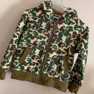 アベイシングエイプ(A BATHING APE)の専用　BAPE KIDS 迷彩柄パーカー(トレーナー)