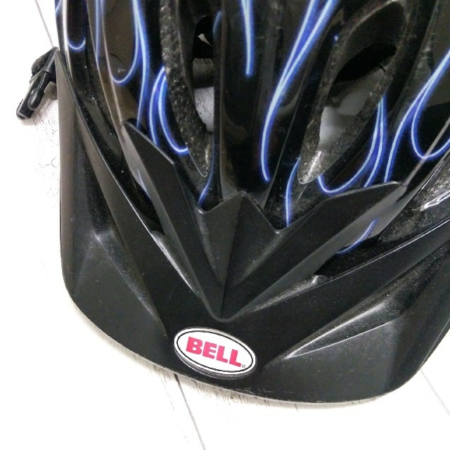 BELL(ベル)のBELL　軽量ヘルメット スポーツ/アウトドアの自転車(その他)の商品写真