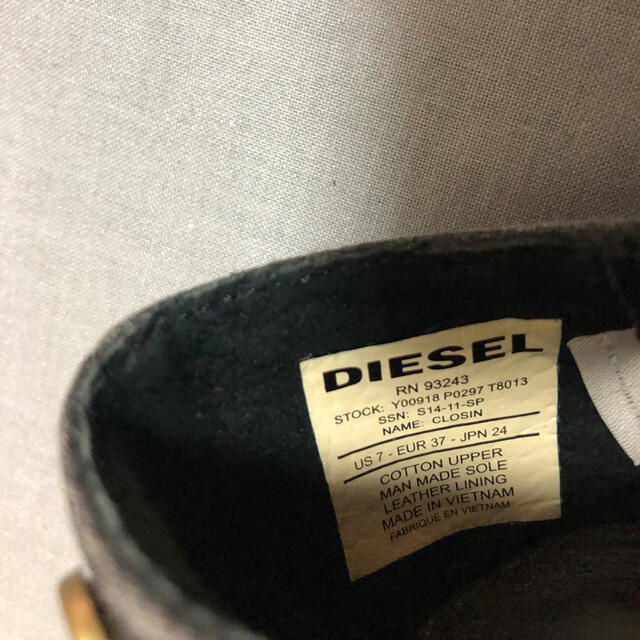 DIESEL(ディーゼル)のディーゼル　スタッズ　フラットパンプス　37 24cm レディースの靴/シューズ(ハイヒール/パンプス)の商品写真